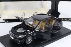 AUTOART - MERCEDES BENZ - C-CLASS C63 AMG 2008 CON SEDILI IN PELLE - WITH LEATHER SEATS