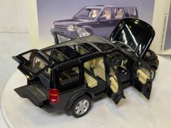 AUTOART - LAND ROVER - LAND DISCOVERY 3 2005