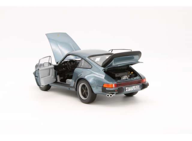1/18 1988 Porsche 930 Turbo 3.3, venetian blue