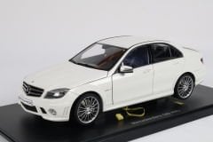 AUTOART - MERCEDES BENZ - C-CLASS C63 AMG 2008 CON SEDILI IN PELLE - WITH LEATHER SEATS