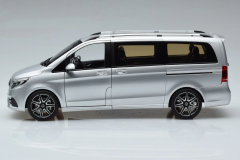 1/18 NOREV - MERCEDES BENZ - V-CLASS AMG LINE MINIBUS 2018