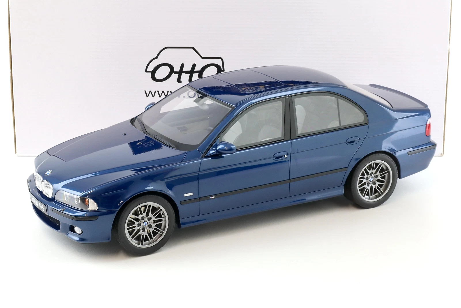 1/12 OTTO BMW M5 E39 Limousine Avus Blue 1998 - G073