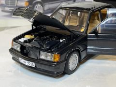 AUTOART - MERCEDES BENZ - 190E 2.3 16V 1986