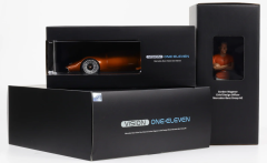 NZG - MERCEDES BENZ - VISION ONE ELEVEN 2023 WITH CHIEF DESIGNER GORDON WAGENER FIGURE