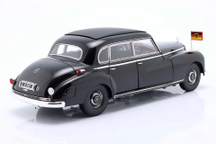 Ön Sipariş - 1/18 Norev Mercedes-Benz 300 (W186) Konrad Adenauer 1955 black - 183707