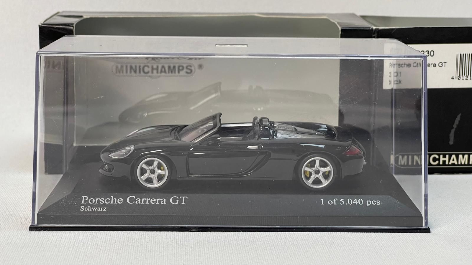 MINICHAMPS - PORSCHE - CARRERA GT 2001