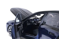 1/18 Minichamps BMW i7 M70 (G70) - 110023701