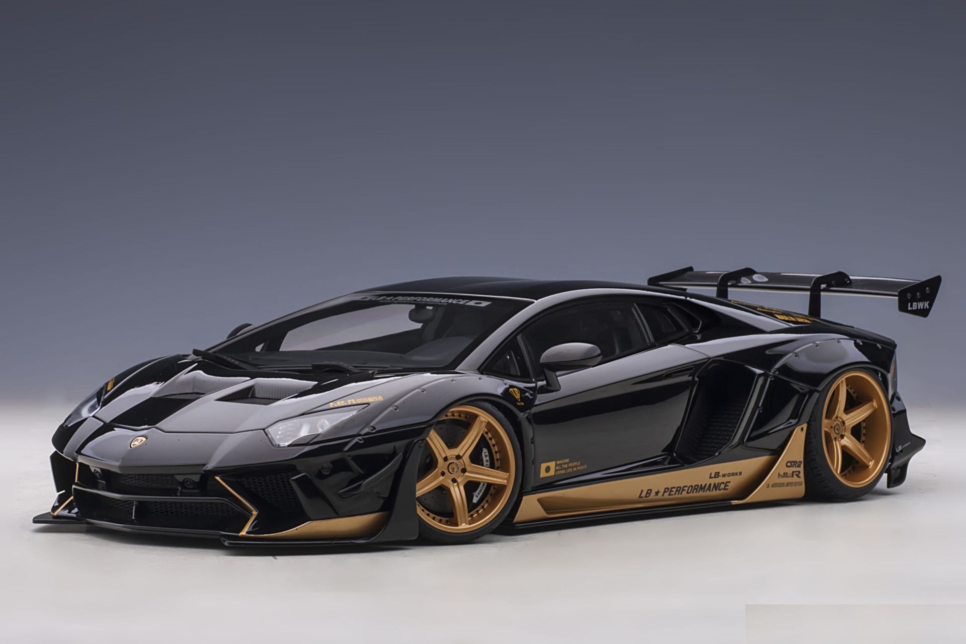 AUTOART - LAMBORGHINI - AVENTADOR LIBERTY WALK 2017