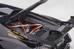 AUTOART - LAMBORGHINI - AVENTADOR LIBERTY WALK 2017