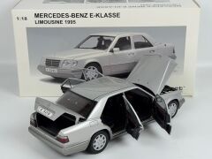 1/18 AUTOART MERCEDES-BENZ E320 LIMOUSINE W124 SILVER - 76271
