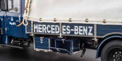 1/18 CMC Mercedes-Benz Racing Car Transporter LO 2750, 1934-1938 - M144