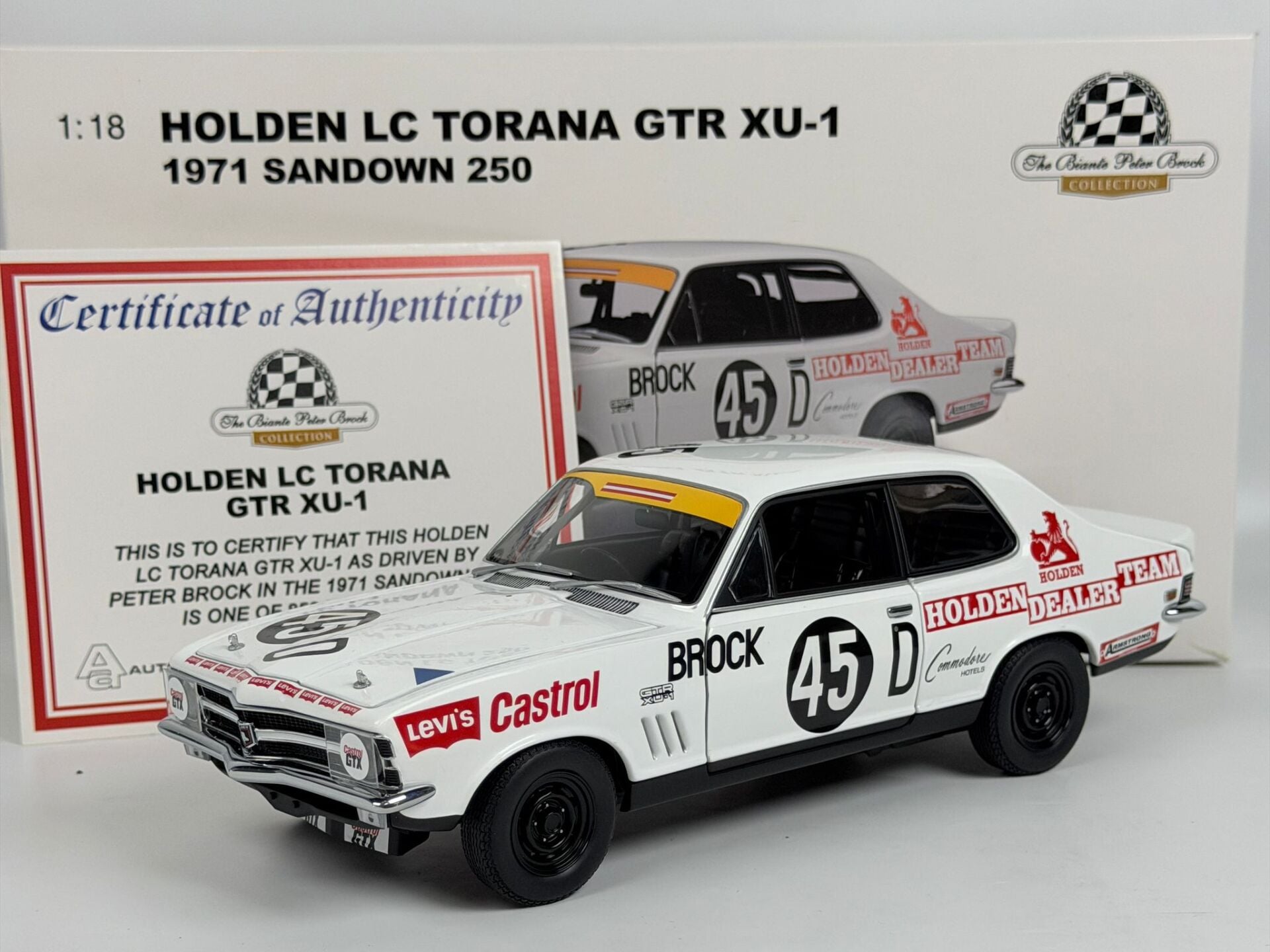 1/18 AUTOart & Biante - Holden LC Torana GTR XU-1. Peter Brock. 1971 Sandown 250 - 87166