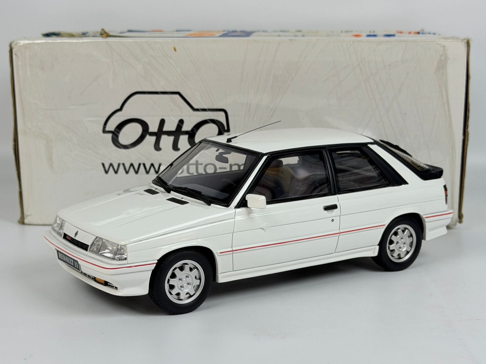 1/18 OTTO Renault R11 Turbo PH2 - OT319
