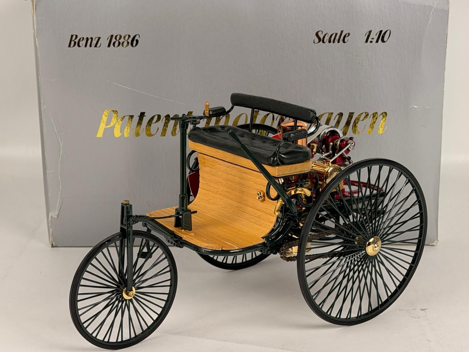 1/10 CMC - MERCEDES-BENZ PATENT MOTORWAGEN 1886