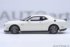 1/18 AUTOart Dodge Challenger SRT Superstock 2023 (Knuckle White) - 71766