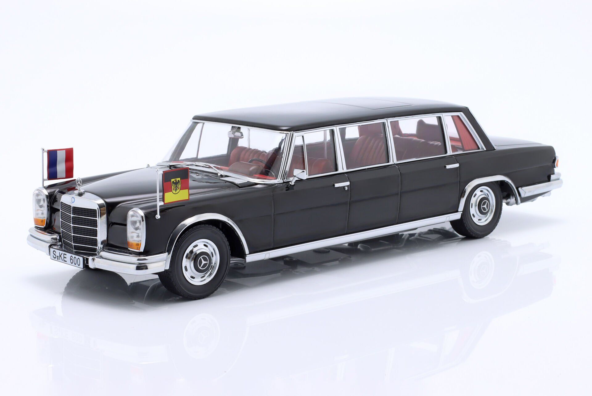 KK-SCALE - MERCEDES BENZ - S-CLASS 600 LWB PULLMAN (W100) WILLY BRANDT - GEORGES POMPIDOU 1964