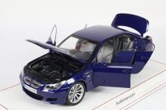 KYOSHO - BMW M5 (E60) 2005