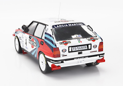 IXO-MODELS - LANCIA - DELTA INTEGRALE 16V MARTINI (night version) N 4 RALLY SAFARI 1990 ALESSANDRO FIORIO - LUIGI PIROLLO