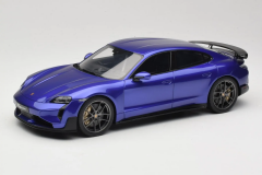 GT-SPIRIT - PORSCHE - TAYCAN TURBO 2023