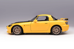1/18 Motorhelix Honda S2000 (AP2) MUGEN New Indy Yellow Pearl