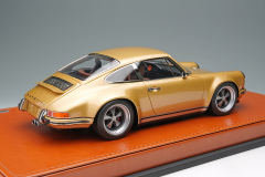 1/18  Make Up Porsche Singer 911 (964) Coupe GOLD