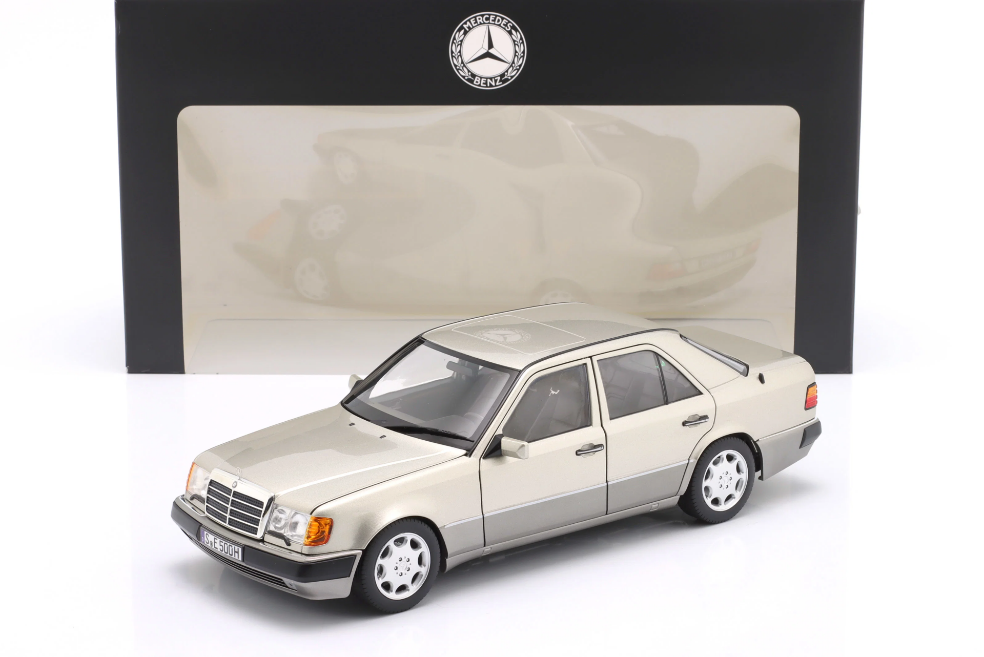 1/18 NOREV Mercedes-Benz 500 E (W124)  smoke silver - B66040724