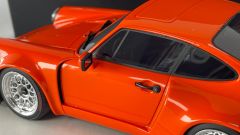 Runner Porsche 911 Carrera RSR 3.0 KS-R 1/18. RUN-911RSRO