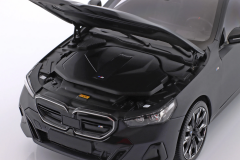 1/18 MINICHAMPS - BMW - 5-SERIES i5 (G60) 2023