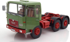1/18 Road Kings - Man 16304 F7 1972 Light Green & Red - RK180052