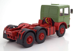 1/18 Road Kings - Man 16304 F7 1972 Light Green & Red - RK180052