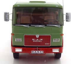 1/18 Road Kings - Man 16304 F7 1972 Light Green & Red - RK180052
