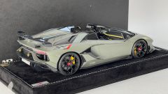 MR Lamborghini Aventador SVJ Roadster