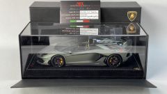 MR Lamborghini Aventador SVJ Roadster