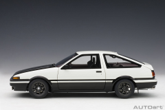 1/18 AUTOart Toyota Sprinter Trueno (AE86) “Project D” Final Version - 78799
