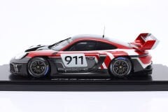 SPARK-MODEL - PORSCHE - 911 992 GT3 R N 911 RACING FLACHT DESIGN COUPE 2021 - CON VETRINA - WITH SHOWCASE