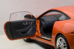 1/18 AUTOART Jaguar F-Type R Coupe (Firesand Metallic) - 73653