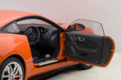 1/18 AUTOART Jaguar F-Type R Coupe (Firesand Metallic) - 73653