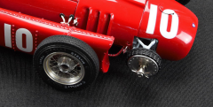1/18 CMC Lancia D50, 1955 GP Pau #10 Eugenio Castellotti