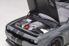 1/18 AUTOart Dodge Challenger SRT Hellcat Widebody 2018 (Destroyer Grey) - 71738
