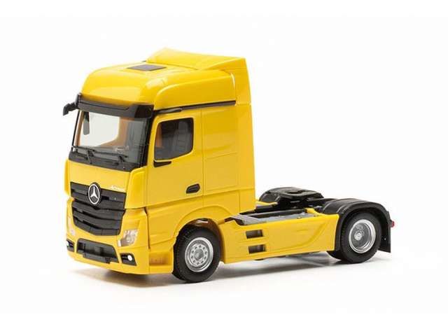 1/87 Mercedes Benz Actros Bigspace, yellow
