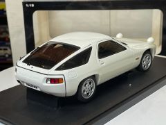 AUTOART - PORSCHE - 928 1977