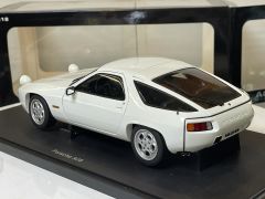 AUTOART - PORSCHE - 928 1977