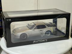 AUTOART - PORSCHE - 924 CARRERA GT 1980