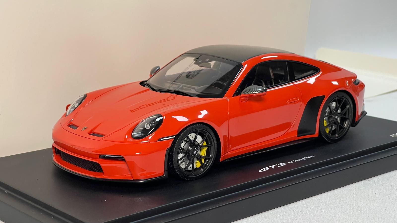 Porsche 911 GT3 Touring Type 992 2021 Vert Racing Métallique