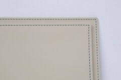 LYRD BOX - 1:18 ÖLÇEK - BEIGE SERGİLEME STANDI - (GRİ DİKİŞ) LY150