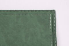 LYRD BOX - 1:18 ÖLÇEK - BULUT ZÜMRÜT YEŞİLİ SERGİLEME STANDI - (BEYAZ DİKİŞ) LY151