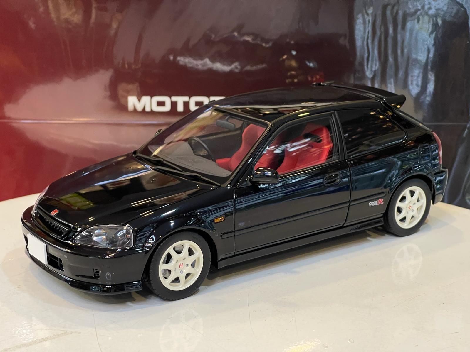 MOTORHELIX - HONDA - CIVIC EK9 TYPE R WITH ENGINE AND ACCESSORIES 1999