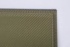 LYRD BOX - 1:18 ÖLÇEK - CARBON HAKİ YEŞİLİ SERGİLEME STANDI - (GRİ DİKİŞ) LY155