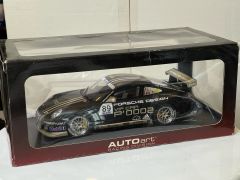 AUTOART - PORSCHE - 911 997 GT3CUP N 89 VIP CAR P'0002 - PORSCHE DESIGN