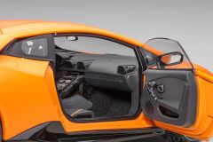 AUTOART - LAMBORGHINI - HURACAN LP640-4 PERFORMANTE 2017